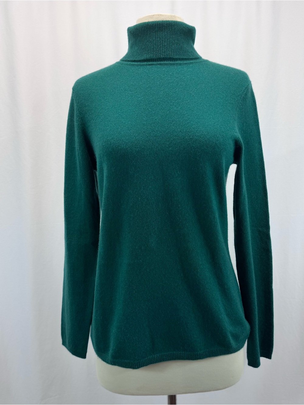 Charter Club Green Cashmere Turtleneck Sweater M Luxury Preppy Academia Cozy